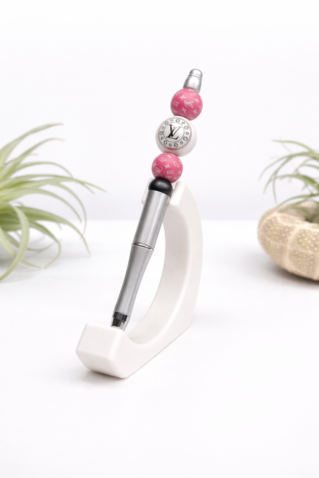 Designer Inspired Pink Beaded Pen – Luxury Style LV Focal Bead Ink Pen | Chic Desk Accessory